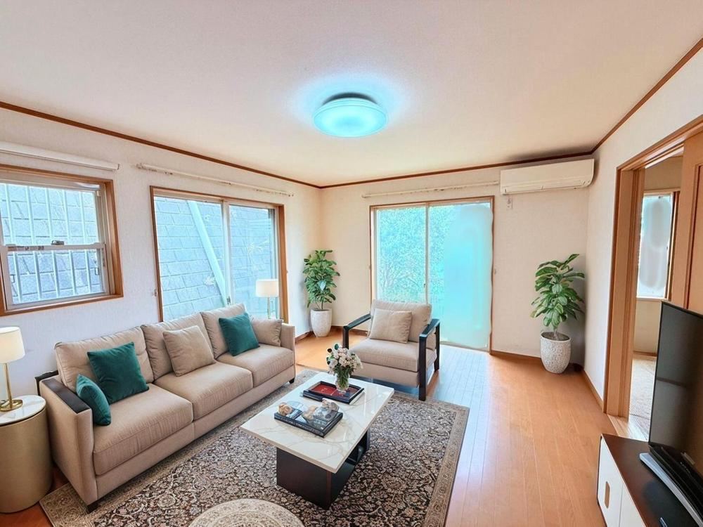 Sunny 4LDK with Loft and Garden in Hodogaya - Photo 1