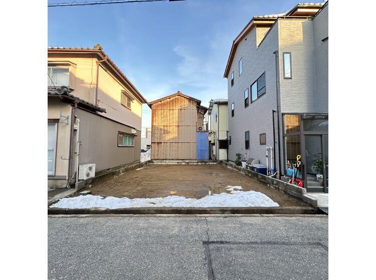 79 m² land in Kanazawa, Ishikawa - Photo 1