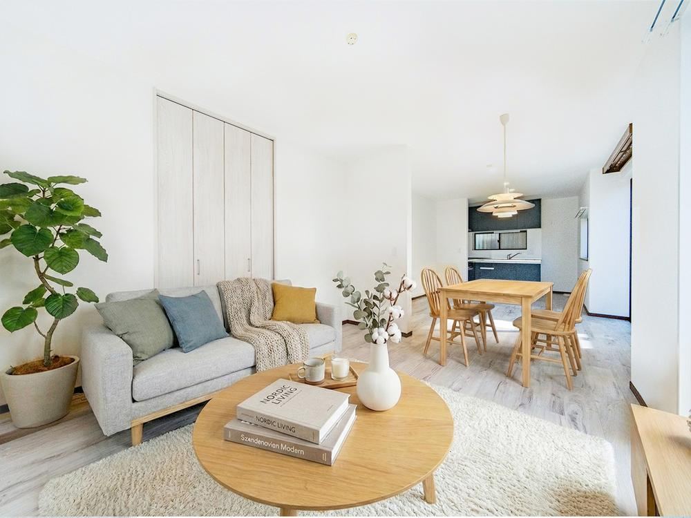 Renovated 3LDK Home with Garden and Attic in Fuchu - Photo 1