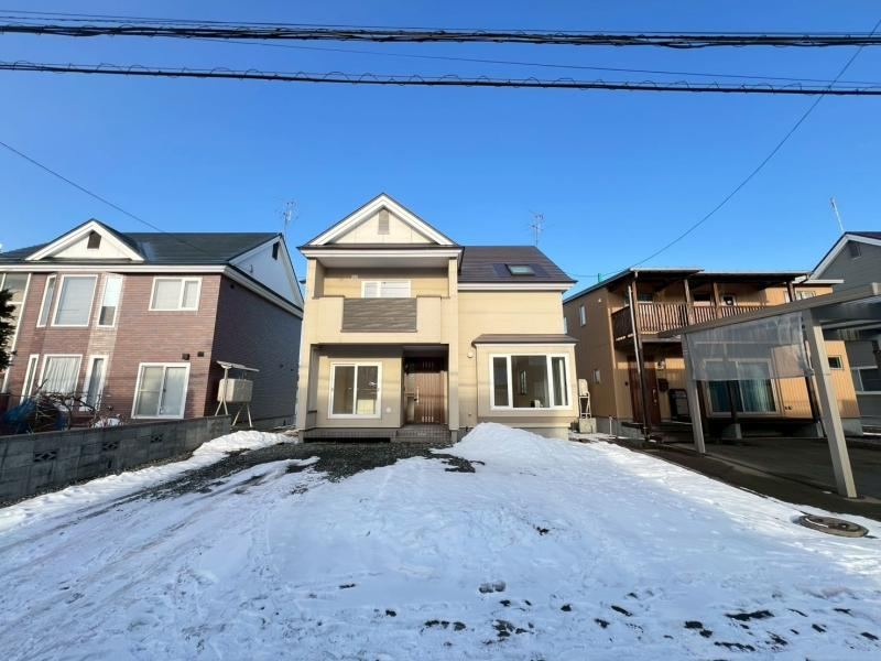 Family-Friendly 4LDK Home Near School in Higashi-ku, Sapporo - Photo 1