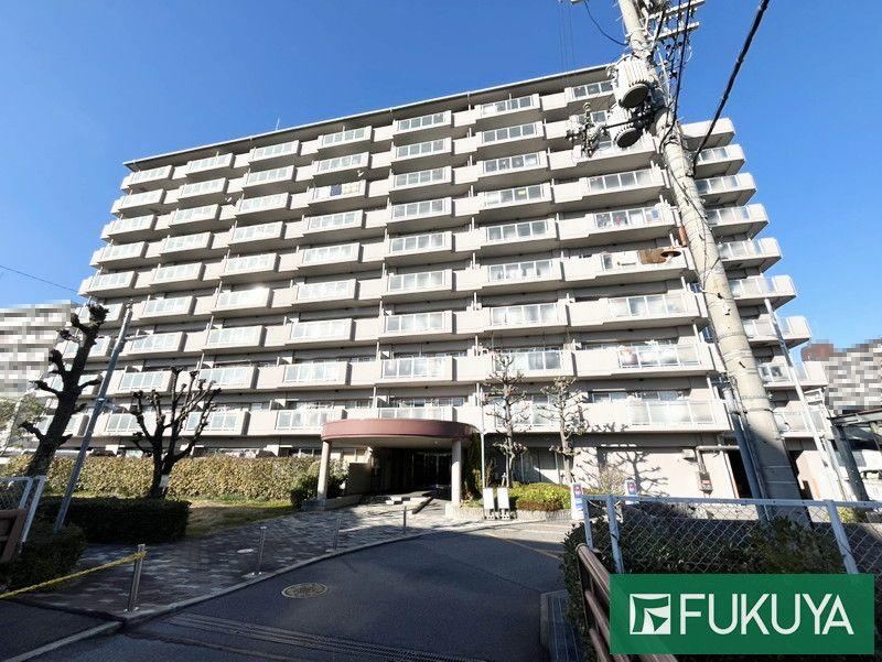 2LDK apartment in Kadoma, Osaka - Photo 1