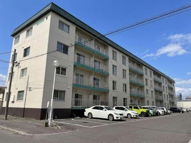 3LDK apartment in Asahikawa, Hokkaido - Photo 1