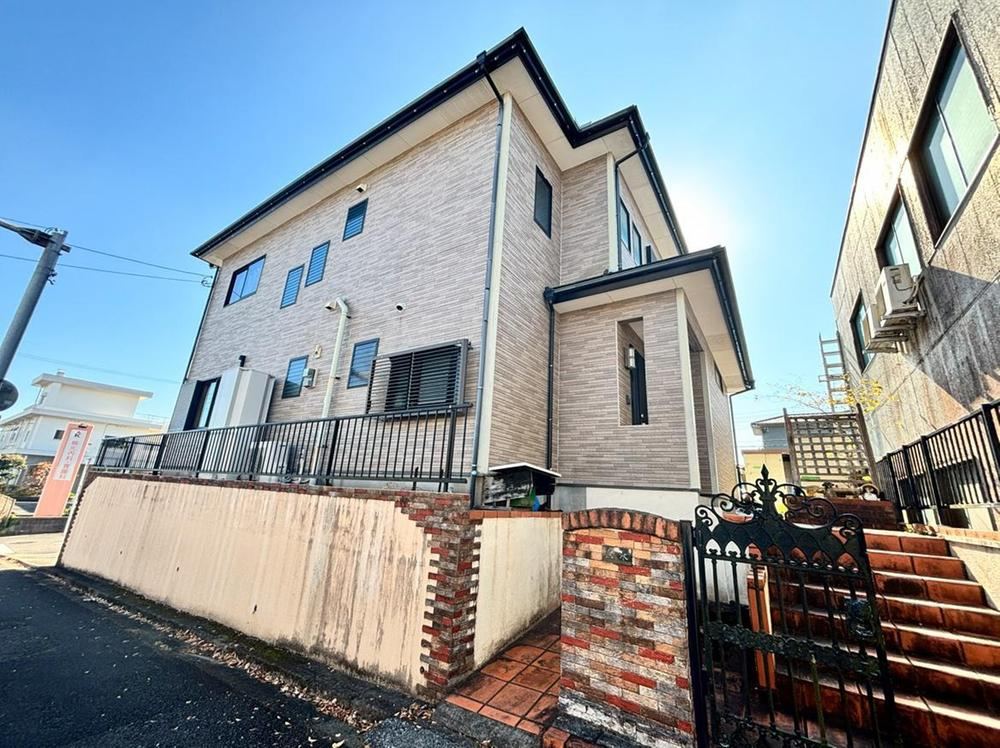 Spacious 5LDK House in Heiwagaoka Nishimachi - Photo 1