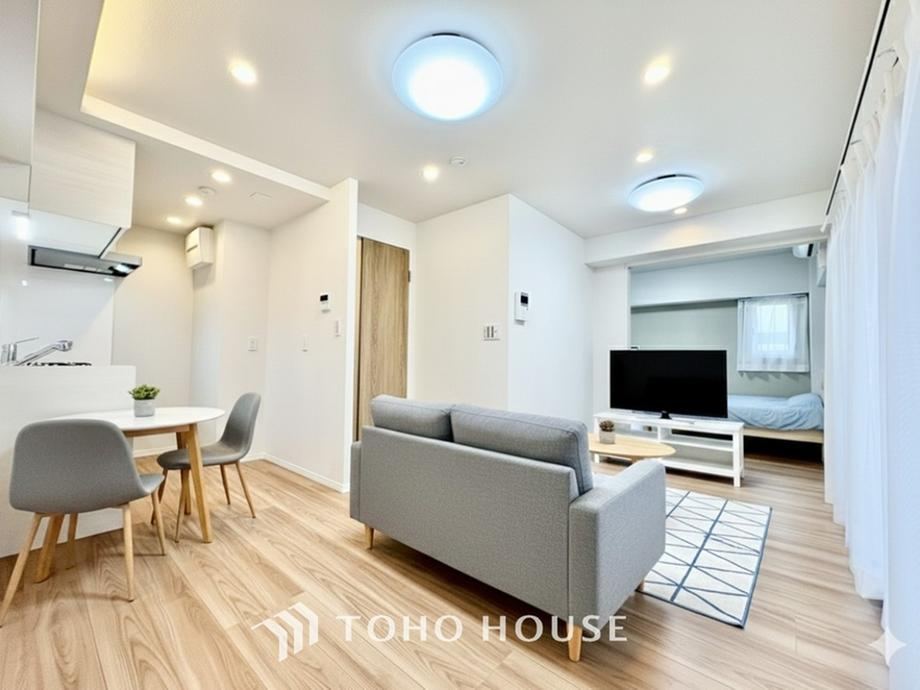 Bright 1LDK Apartment with Renovation in Nerima - Photo 1