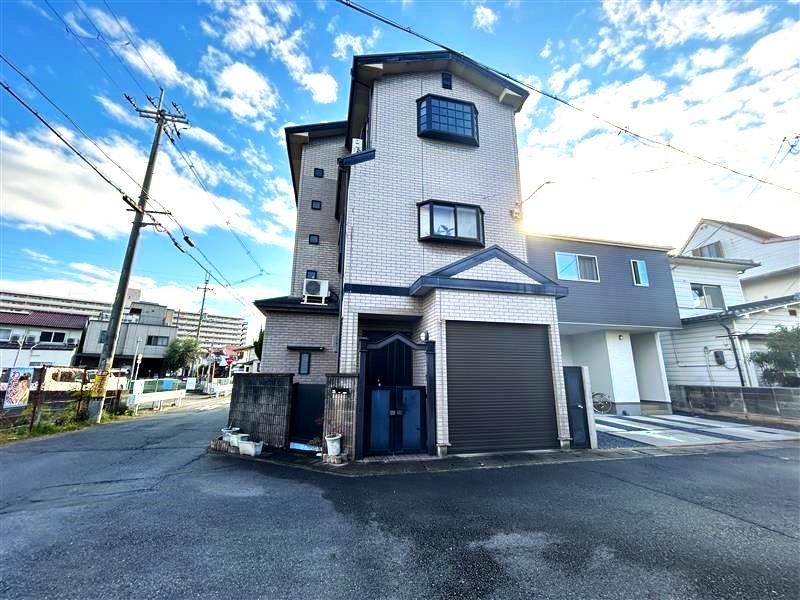 Spacious 6LDK House in Mukōjima, Kyoto - Photo 1