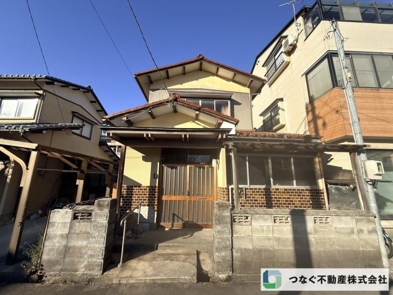 South-Facing 4K House with Good Surroundings - Photo 1