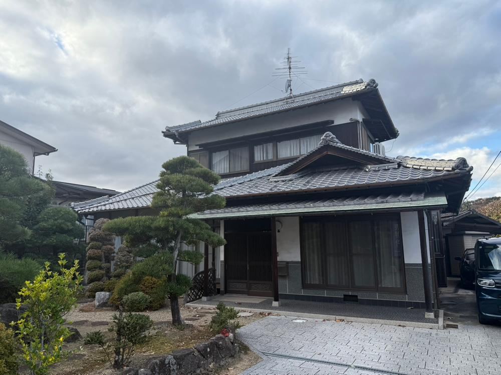 5LDK House with Beautiful Japanese Garden - Photo 1