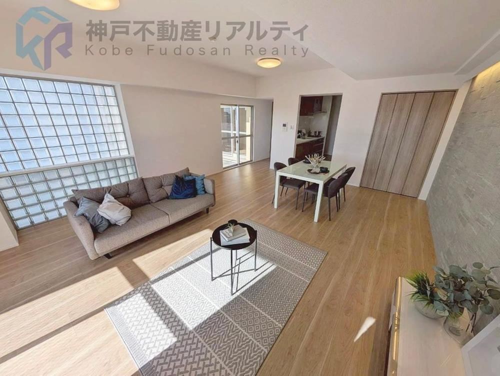 4LDK apartment in Higashinada Ward, Kobe, Hyogo - Photo 1