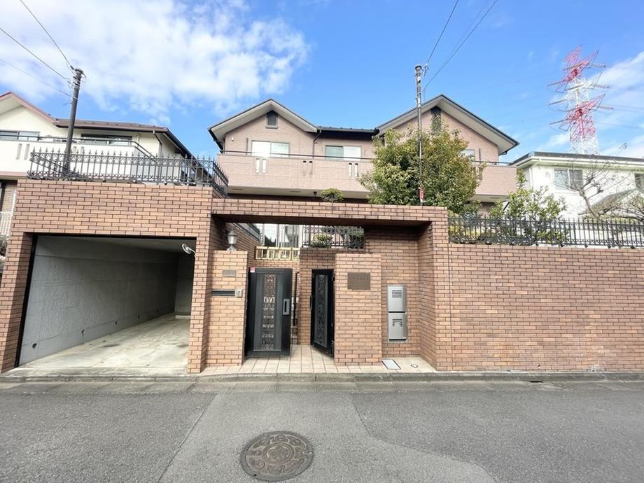 Spacious 4LDK Home in Gokurida - Photo 1