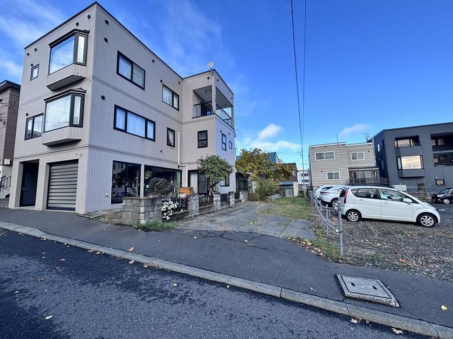 Convenient Land Near Parks in Sapporo - Photo 1