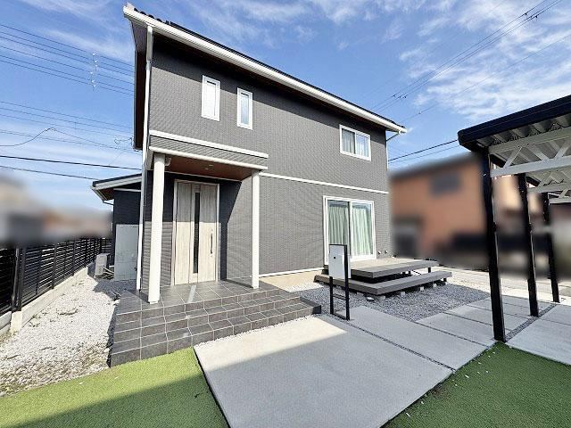 Modern 3LDK+S House in Nagahama - Photo 1