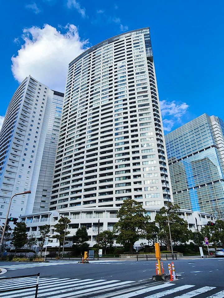 2LDK apartment in Minato Ward, Tokyo - Photo 1