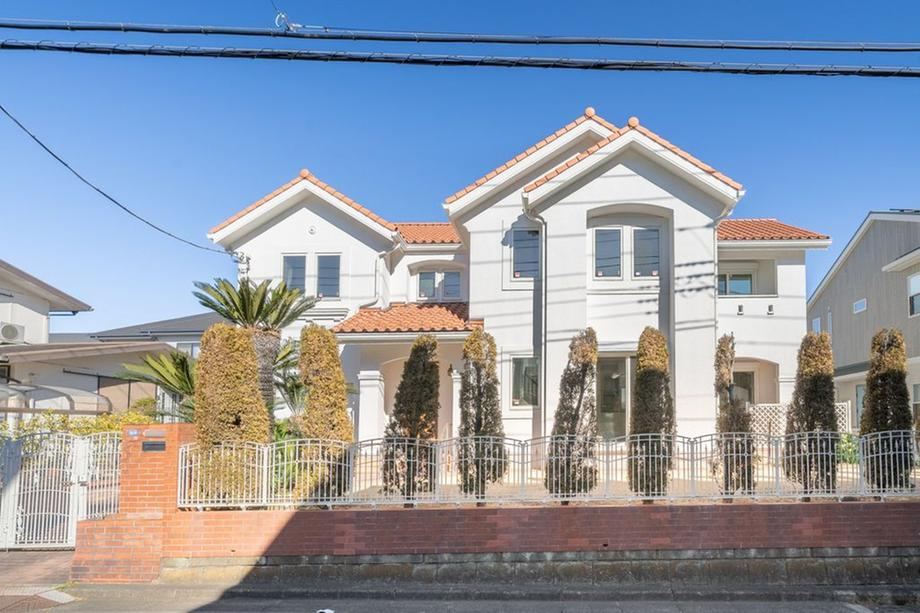 Modern 4LDK Home in Tomioka Nishi - Photo 1