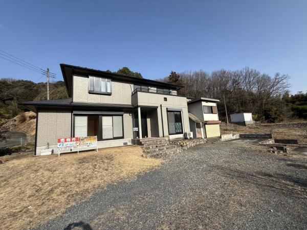 Spacious 5LDK House in Nishinoiri - Photo 1