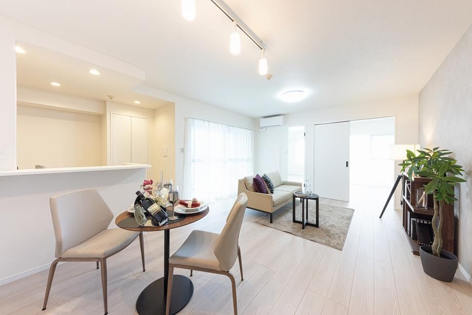 2LDK Renovated Apartment Near Mitaka Station - Photo 1