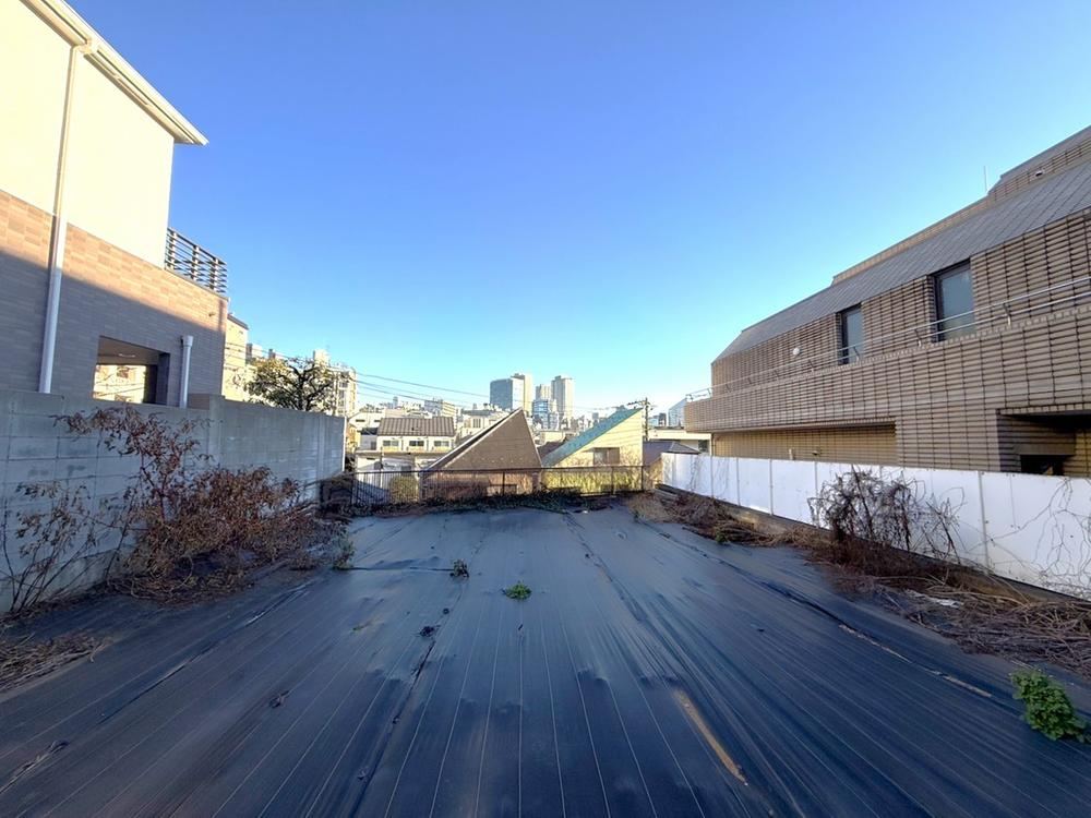 147 m² land in Meguro Ward, Tokyo - Photo 1