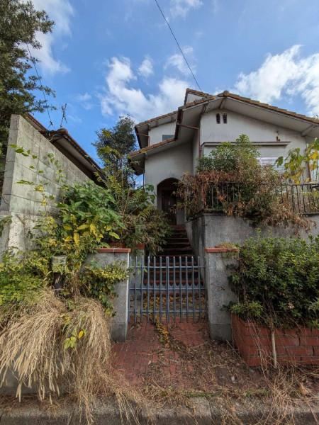 Charming 5LDK Home with Southern Garden - Photo 1