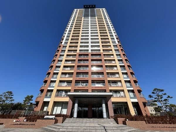 2LDK apartment in Sawara Ward, Fukuoka - Photo 1