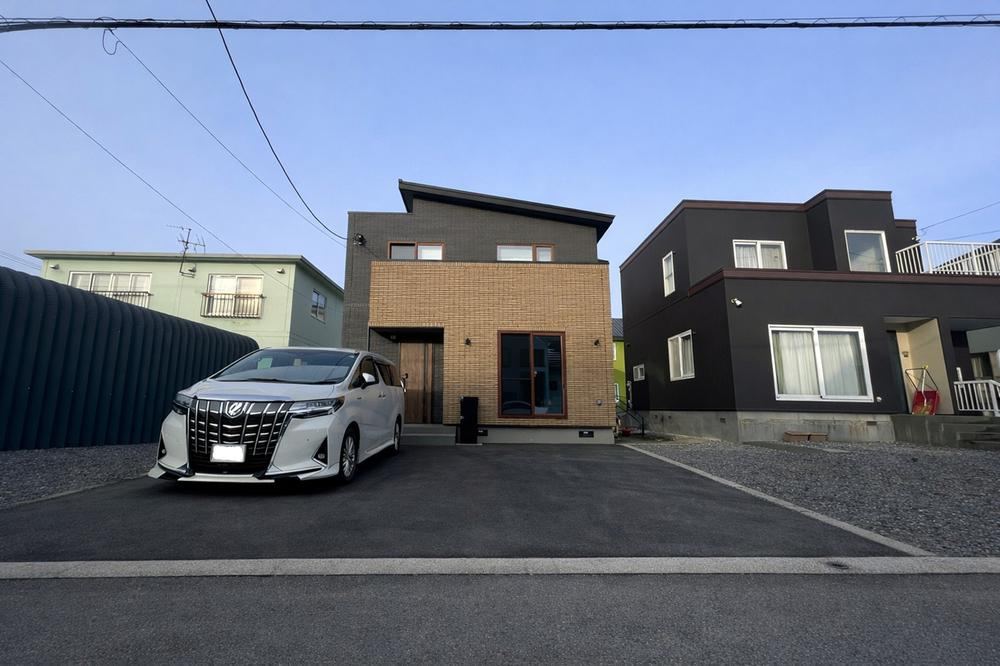 3LDK+S house in Kita Ward, Sapporo, Hokkaido - Photo 1