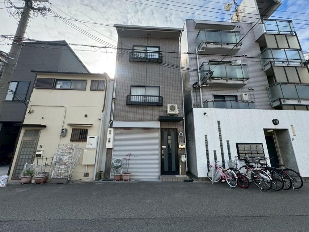 Spacious 3LDK+S House with Garage in Shimizuoka 1 - Photo 1