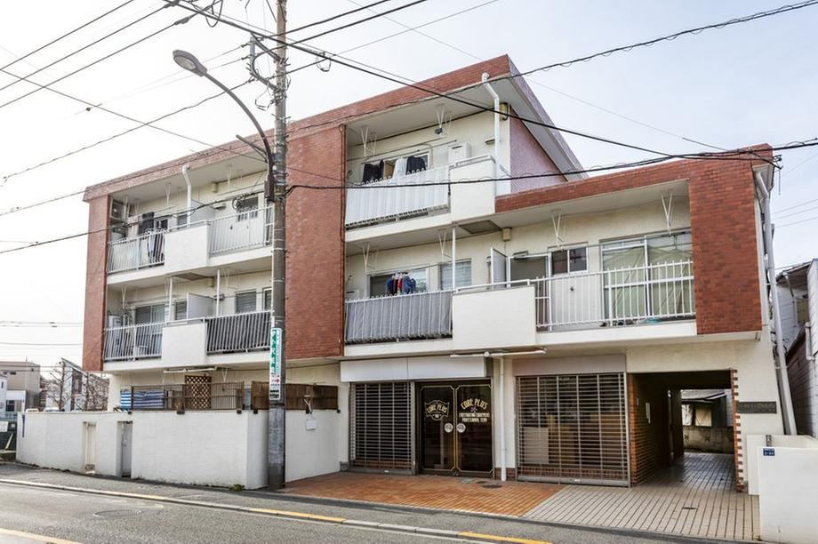 Well-Lit 1LDK Apartment in Maehara - Photo 1