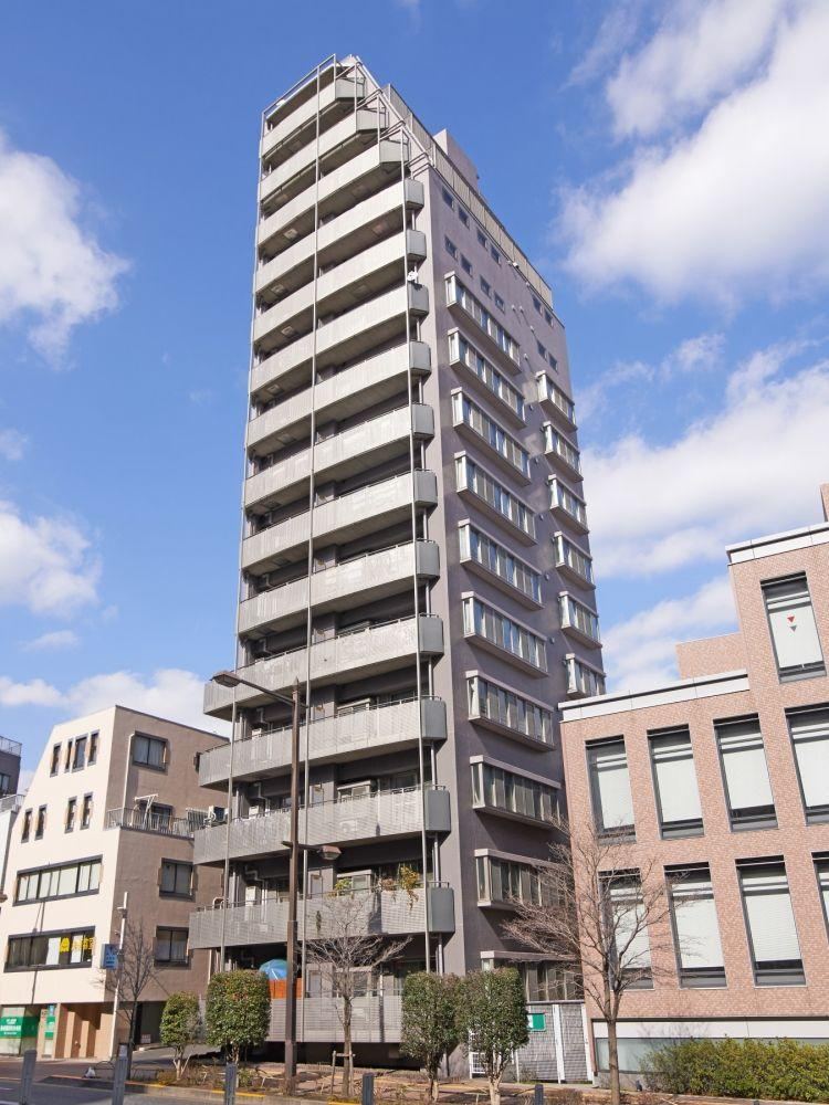 Renovated 3LDK Apartment in Koishikawa - Photo 1