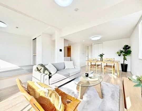 Spacious 4LDK Apartment for Family Living in Funabashi - Photo 1