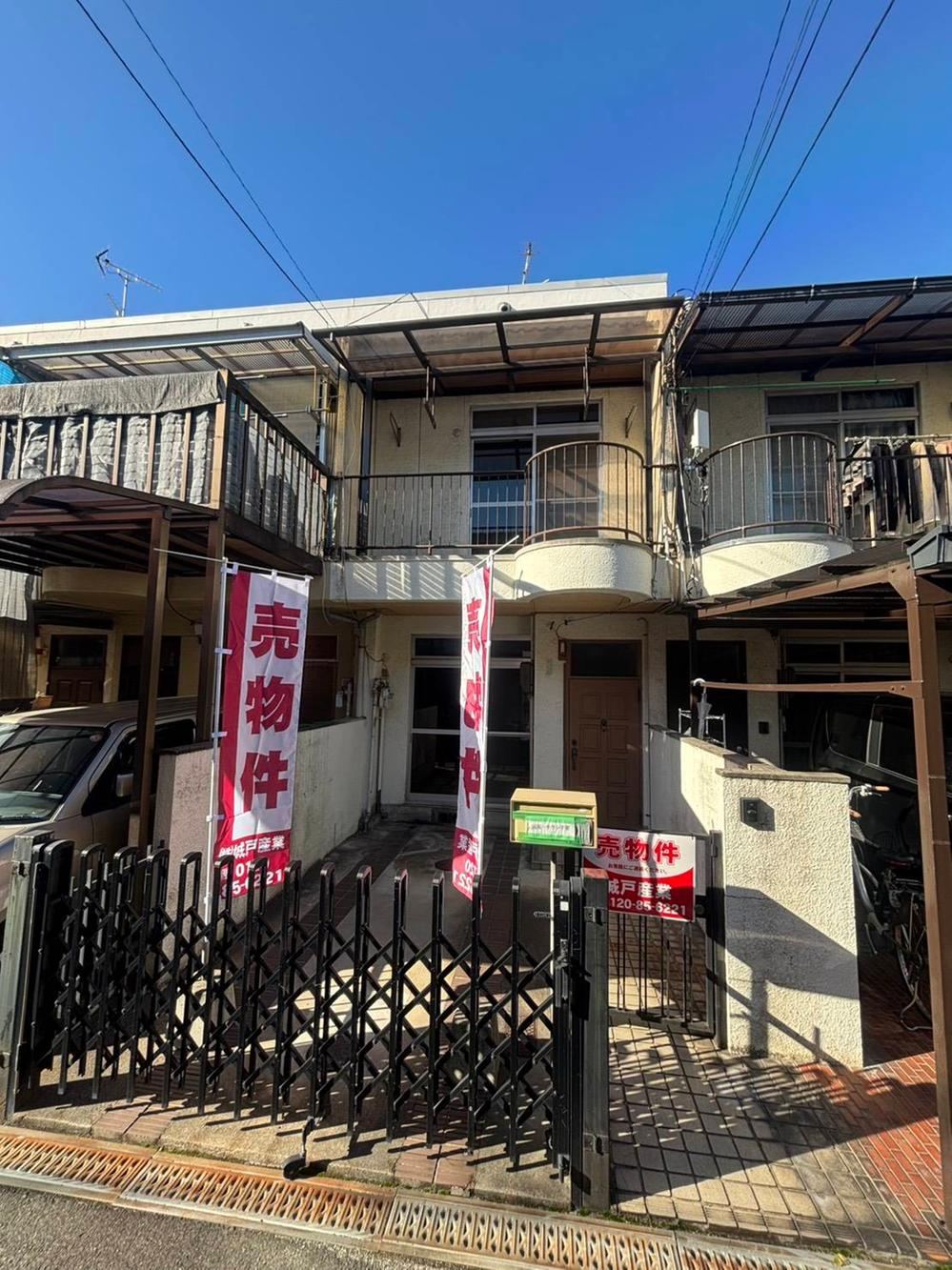 4DK house in Higashiosaka, Osaka - Photo 1