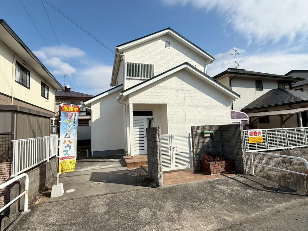 Renovated 3LDK Near Mikumo Station - Photo 1