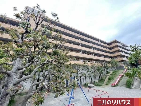 Spacious 4DK Apartment in Kitaterao - Photo 1