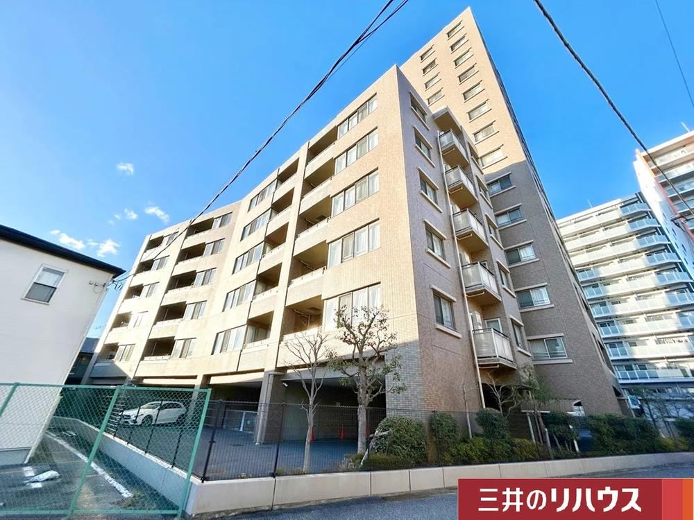 Sunny 3LDK Apartment in Kashiwa - Photo 1