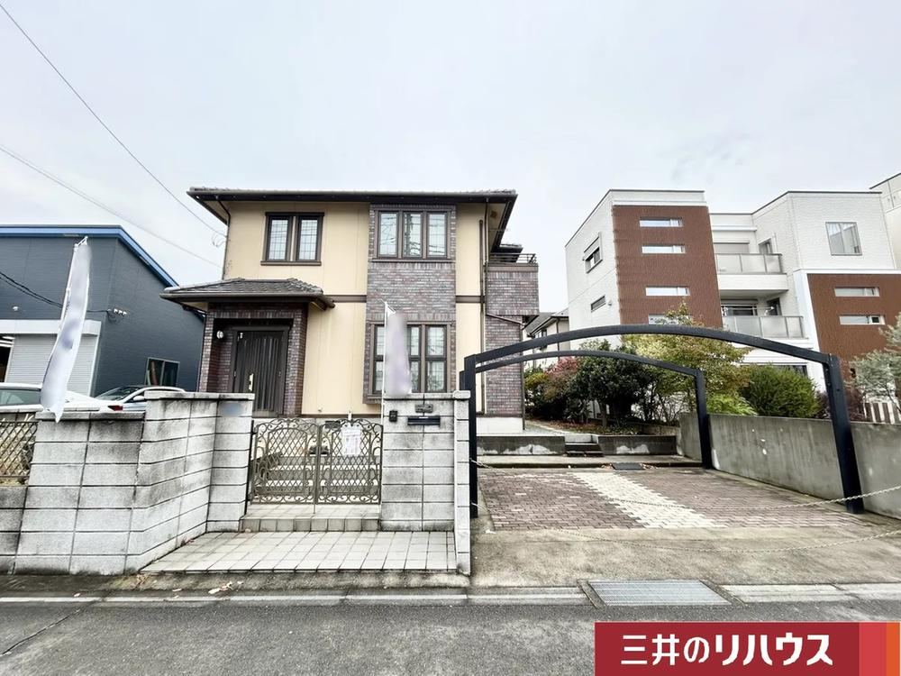 Spacious 4LDK House in Nakazato, Hiratsuka - Photo 1