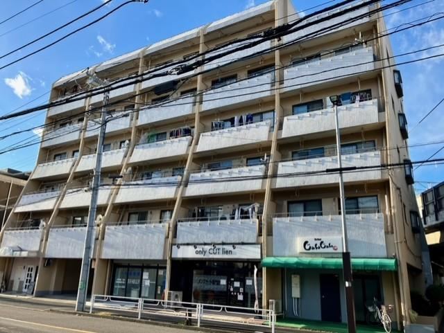 Sunny 3LDK Apartment in Kawasaki - Photo 1