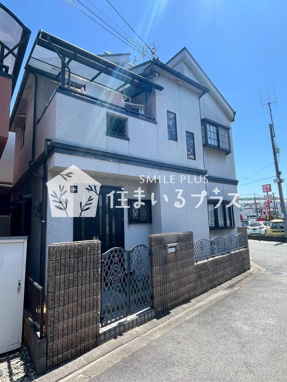 Bright 3LDK Corner Lot Home in Katano - Photo 1