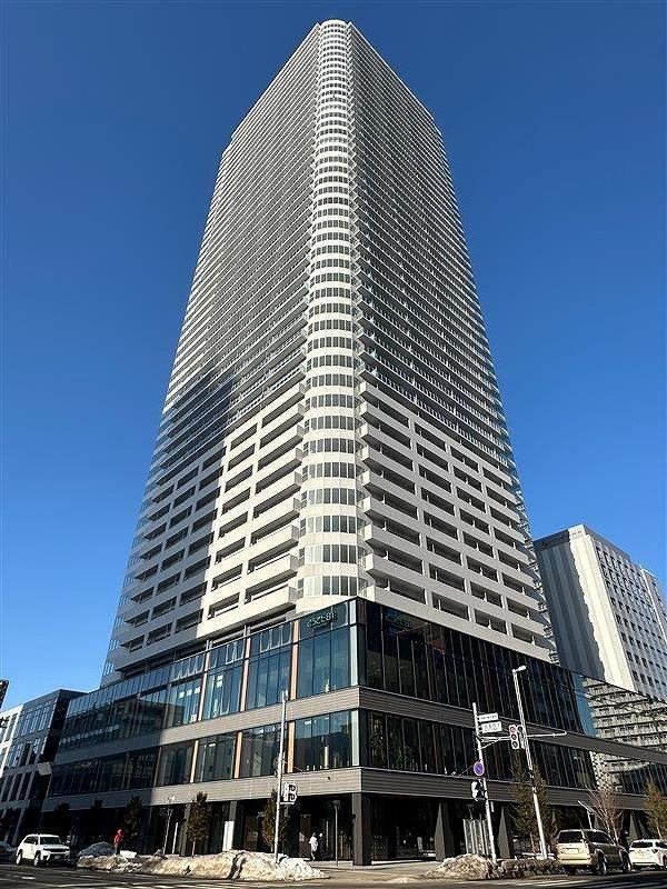3LDK apartment in Kita Ward, Sapporo, Hokkaido - Photo 1