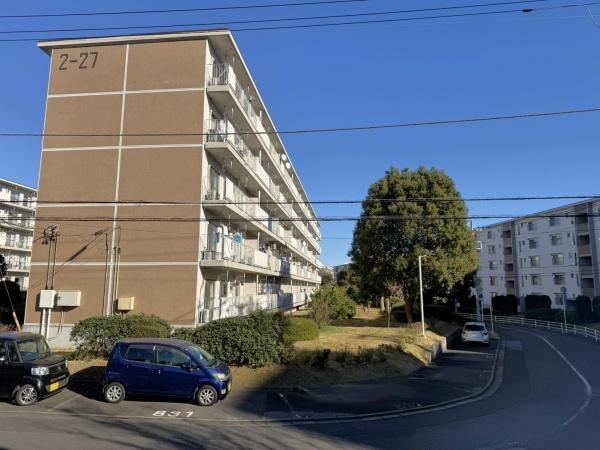 Bright 3DK Apartment in Yachiyo - Photo 1