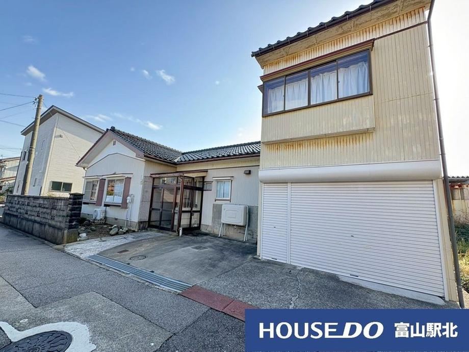 Renovated 6DK House with Built-in Garage - Photo 1