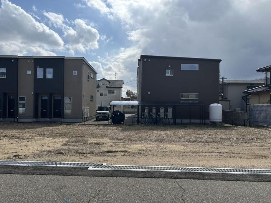 183 m² land in Kahoku, Ishikawa - Photo 1