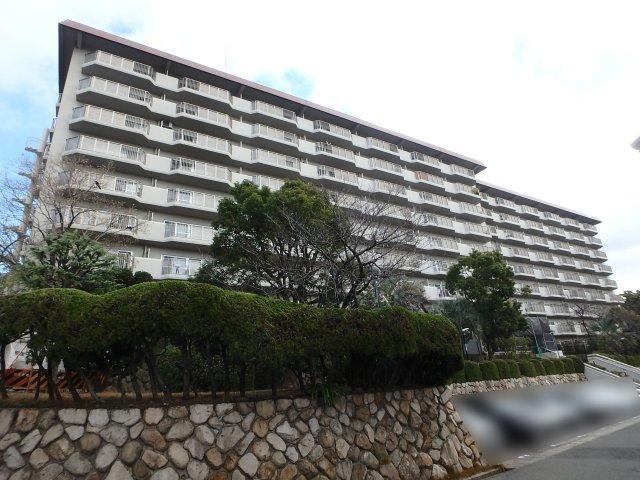 4LDK+S apartment in Nishinomiya, Hyogo - Photo 1