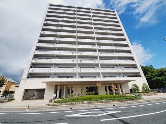 2LDK apartment in Kochi, Kochi - Photo 1