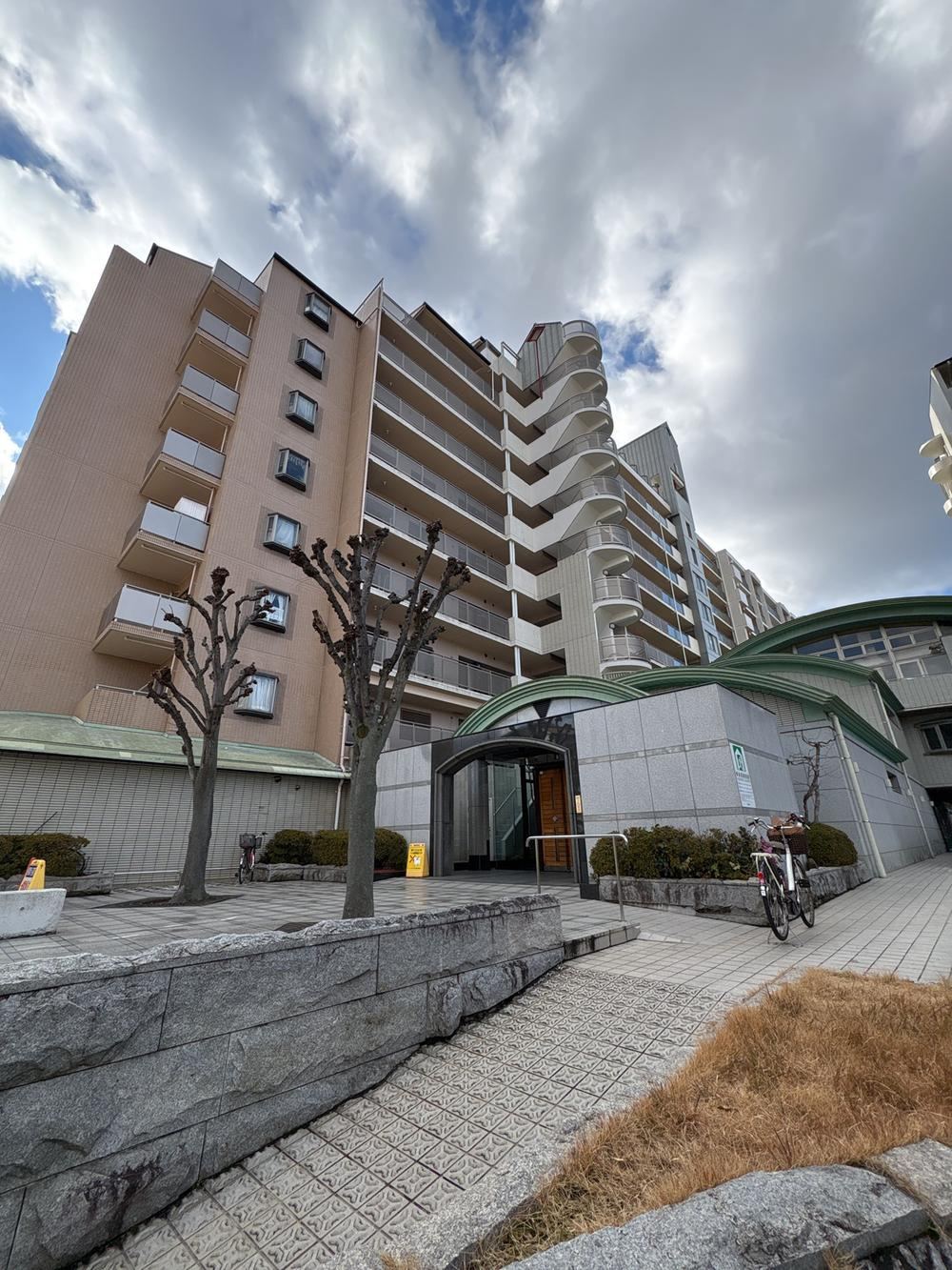 3LDK apartment in Minami Ward, Hiroshima - Photo 1