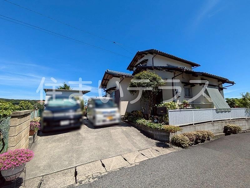 Spacious 3LDK House with Scenic Views in Hayashima - Photo 1