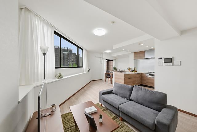 3LDK apartment in Toyonaka, Osaka - Photo 1