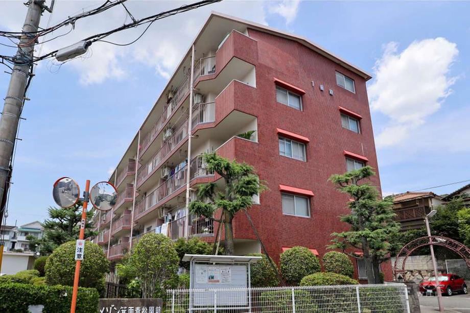 4LDK apartment in Mino, Osaka - Photo 1