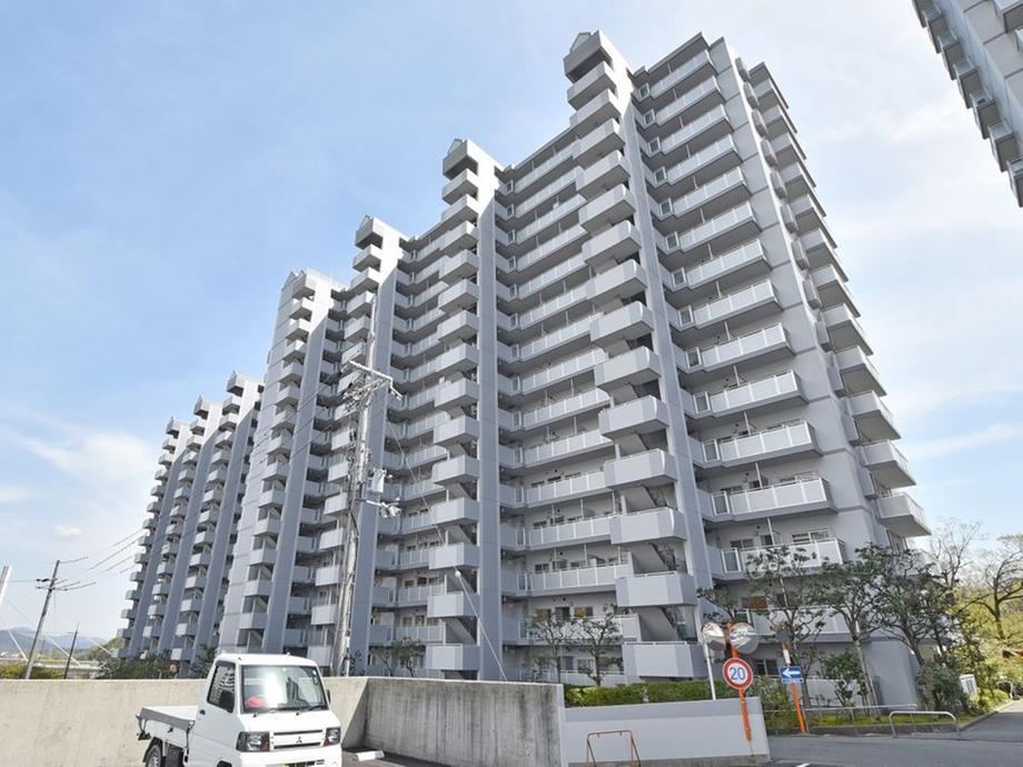 3LDK apartment in Sanda, Hyogo - Photo 1