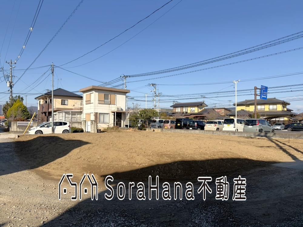 Corner Lot with Ample Space - Photo 1
