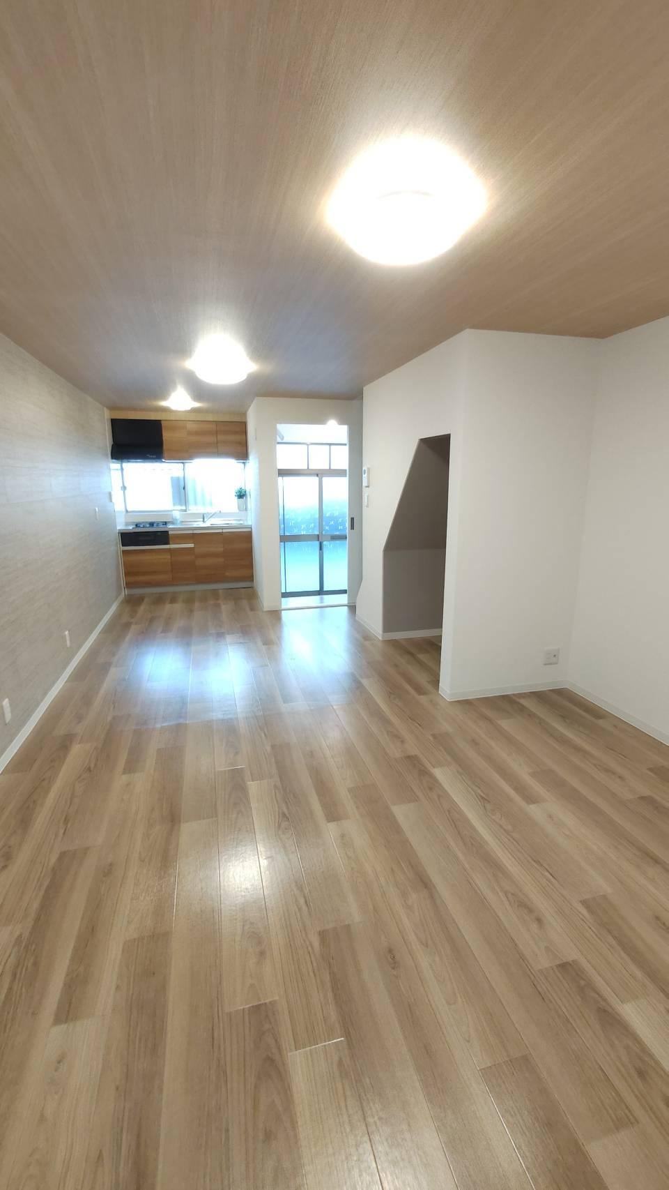 Fully Renovated 3LDK House in Shimae - Photo 1
