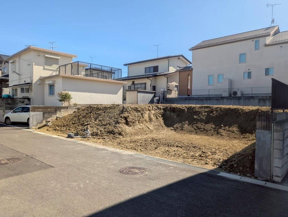 Quiet Residential Land in Rifu - Photo 1