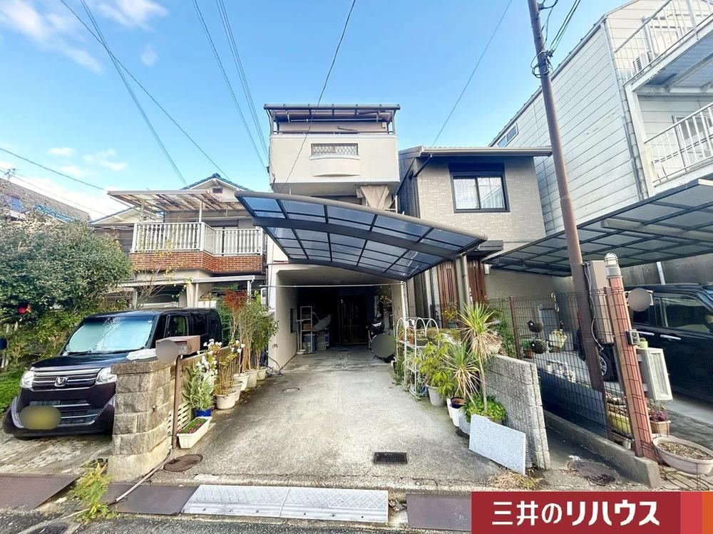 Modern 4LDK Home in Kuzuha - Photo 1