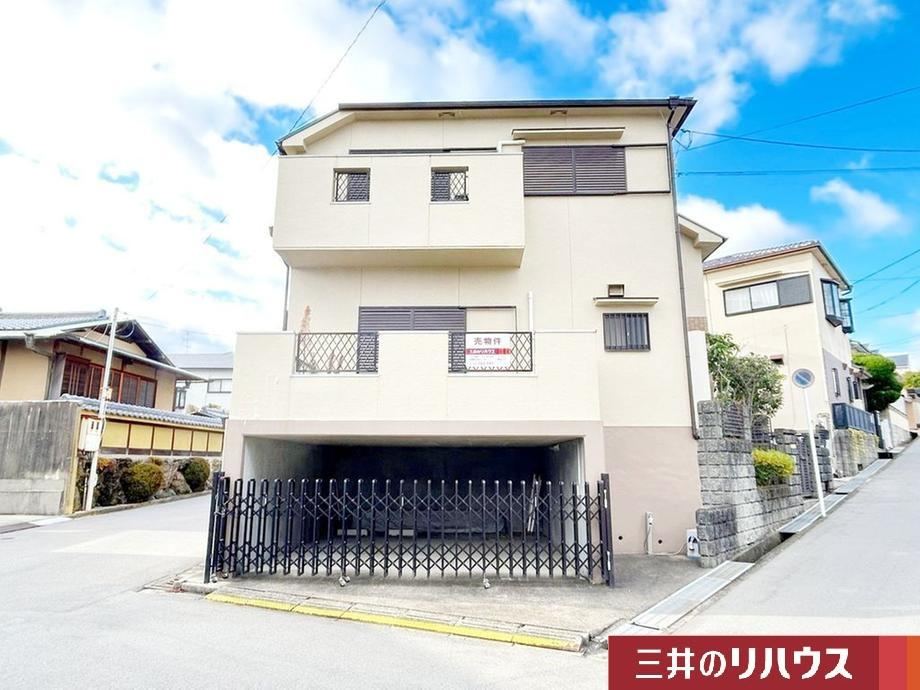 Spacious 5LDK House with Modern Amenities - Photo 1